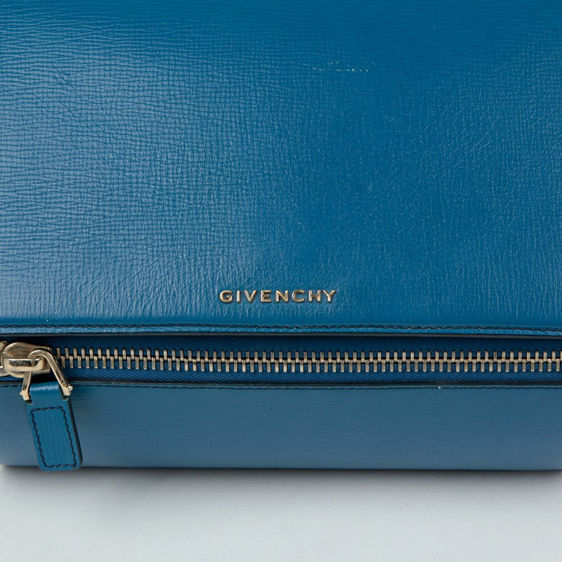 GIVENCHY 潘朵拉盒子中單肩斜背包 BB05257006-2