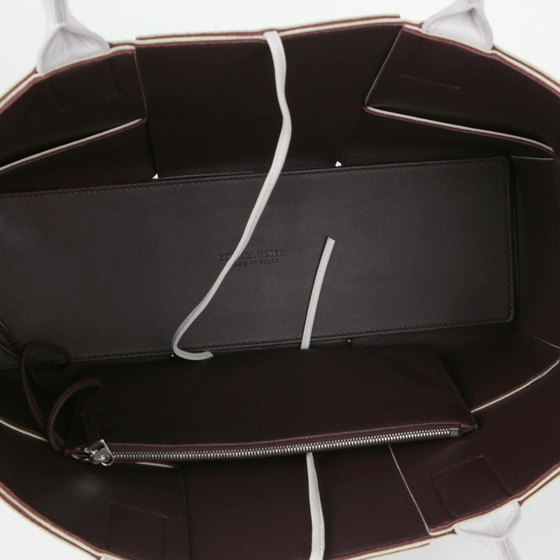 BOTTEGA VENETA Arco 中號手提包 609175-9