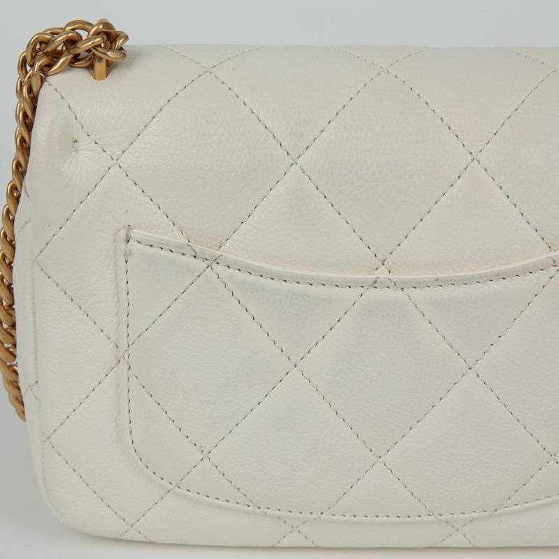 CHANEL AS3829 Caviar Classic 全新迷你心型球肩斜背包-4