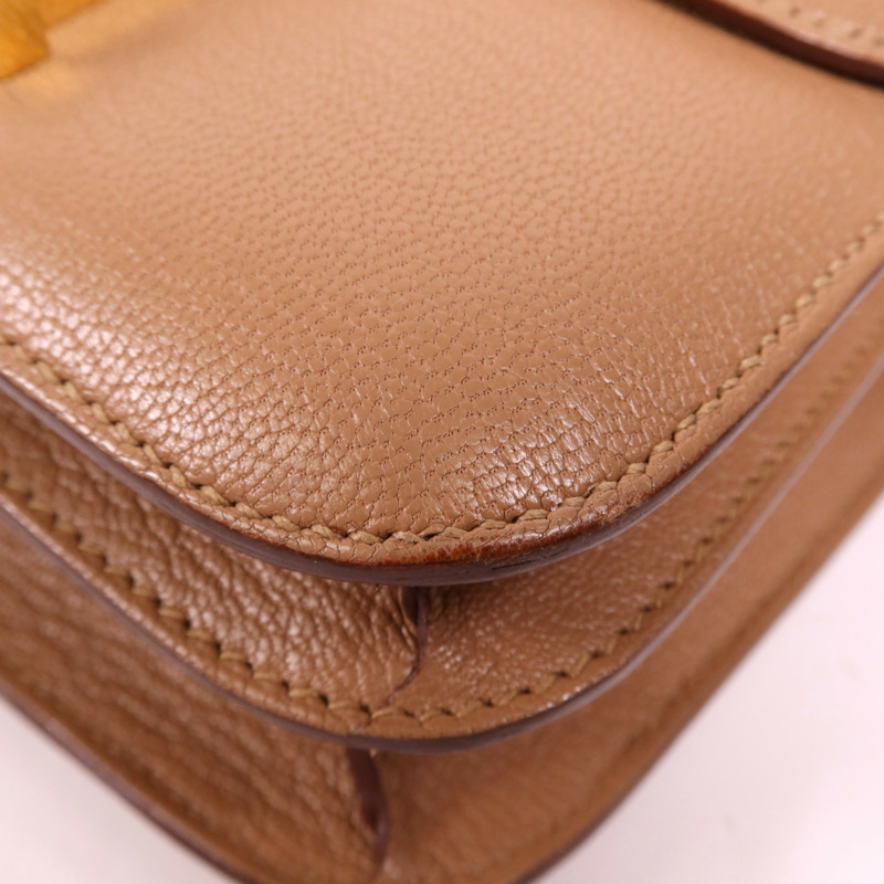 HERMES Chevre皮革Constance Mini金扣肩背袋Almond-6