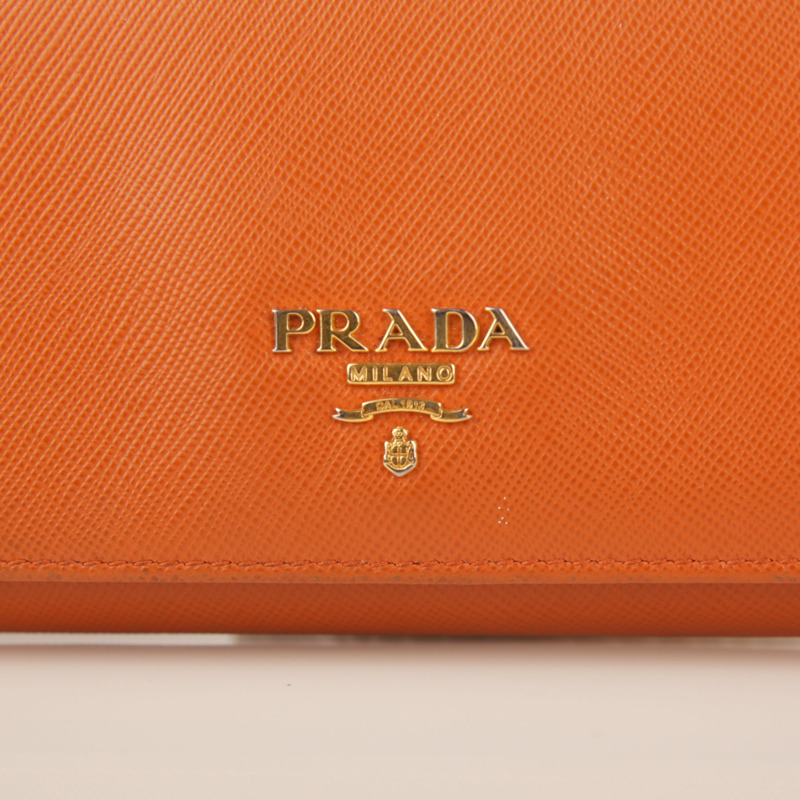 PRADA 金色標誌橘色十字紋皮革長皮夾-10