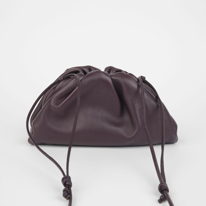 BOTTEGA VENETA 迷你斜背包 585852-1
