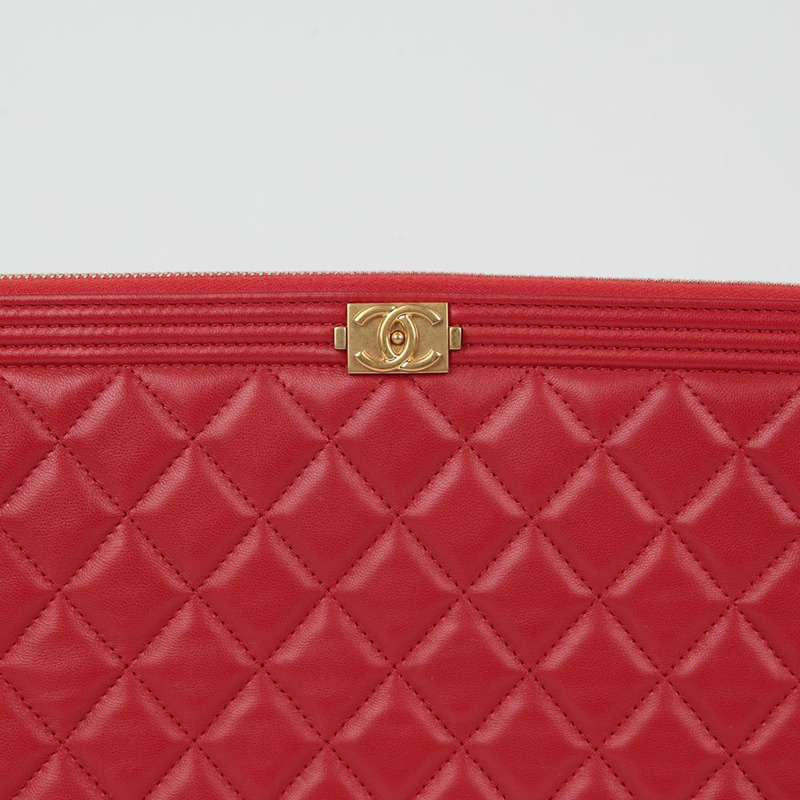 【包稅】CHANEL A84407 羊皮男孩大號手拿包-2