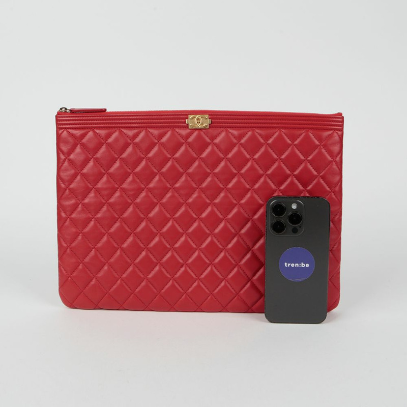 【包稅】CHANEL A84407 羊皮男孩大號手拿包-6