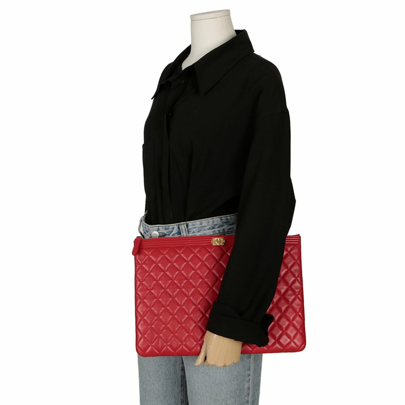 【包稅】CHANEL A84407 羊皮男孩大號手拿包-8