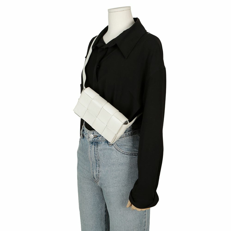 BOTTEGA VENETA 668572 卡式腰包-11