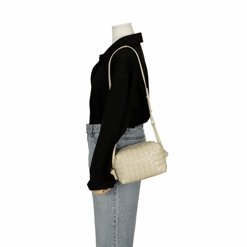 【包稅】BOTTEGA VENETA 環形頂部提把手提單肩包 796615-8