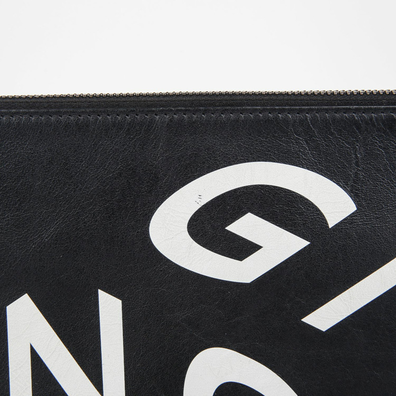 GIVENCHY BK600JK0XG 大標誌手拿包-2