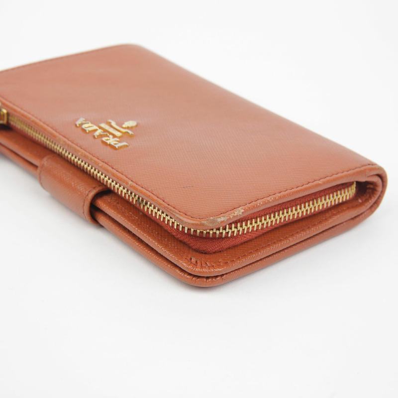 PRADA 1M1225 金屬標誌緊湊型皮夾-10