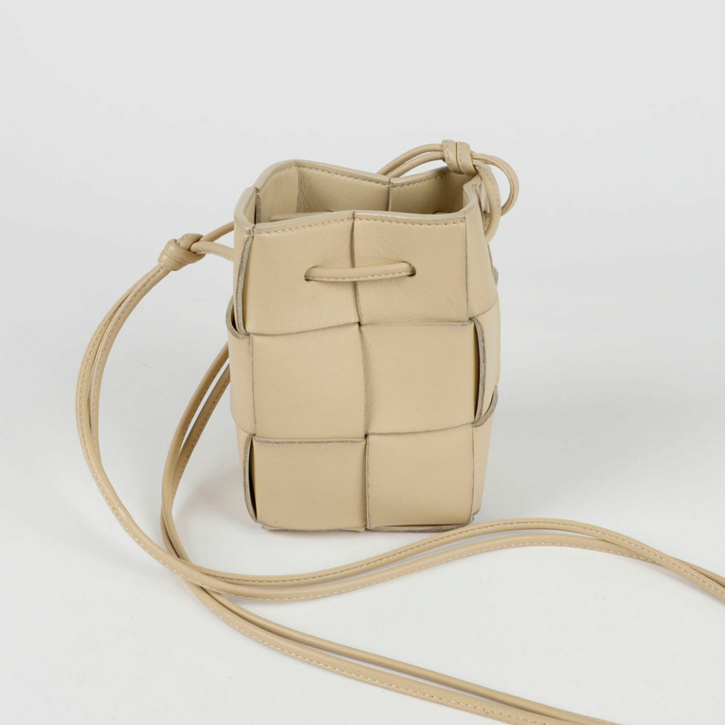 BOTTEGA VENETA Cassette 迷你水桶單肩斜背包 680217-4