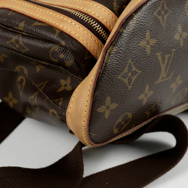 LOUIS VUITTON M40107 博斯波背包-8