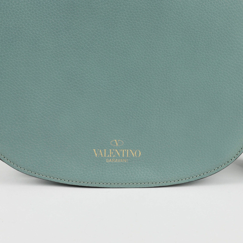 VALENTINO MW2B0133 Rockstud 圓形馬鞍形肩斜背包-4
