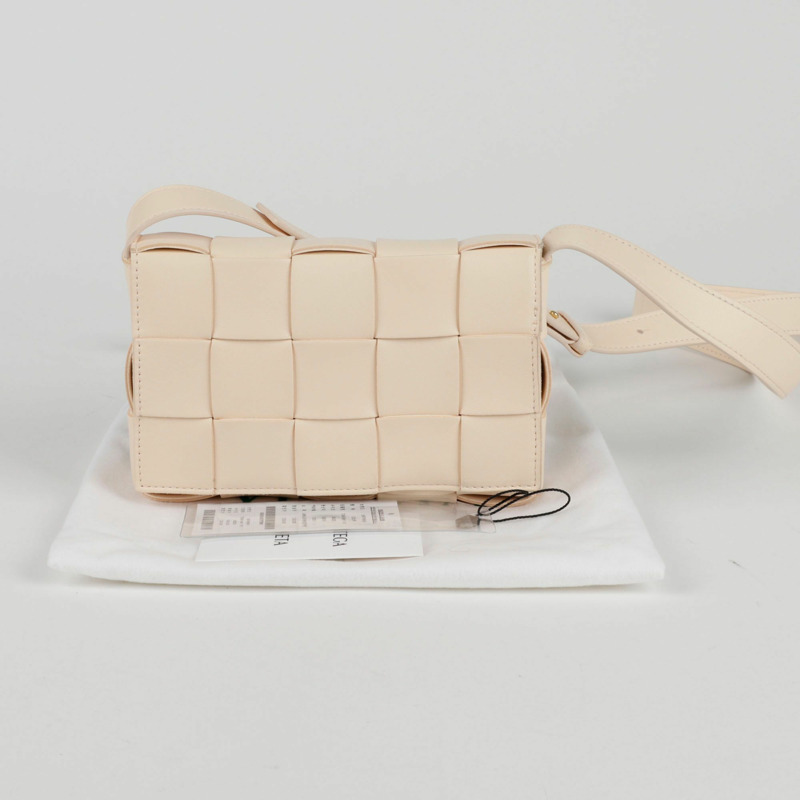 【包稅】BOTTEGA VENETA 730848 卡附小號肩斜背包-0