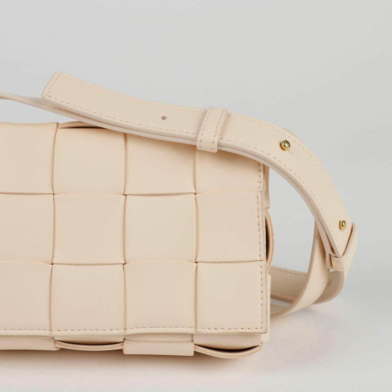 【包稅】BOTTEGA VENETA 730848 卡附小號肩斜背包-1