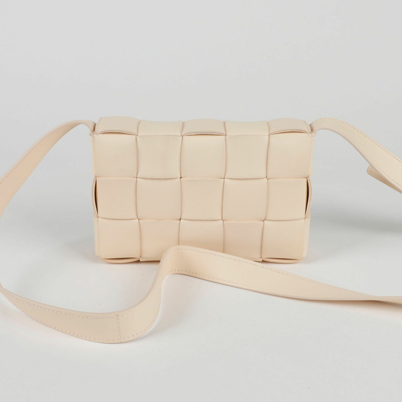 【包稅】BOTTEGA VENETA 730848 卡附小號肩斜背包-2