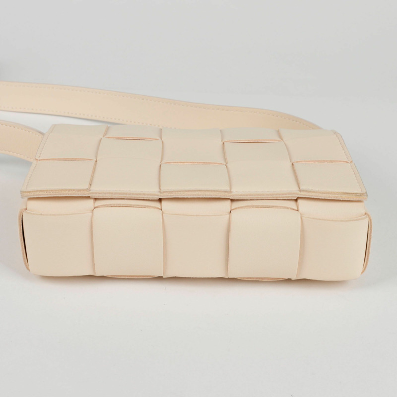 【包稅】BOTTEGA VENETA 730848 卡附小號肩斜背包-5