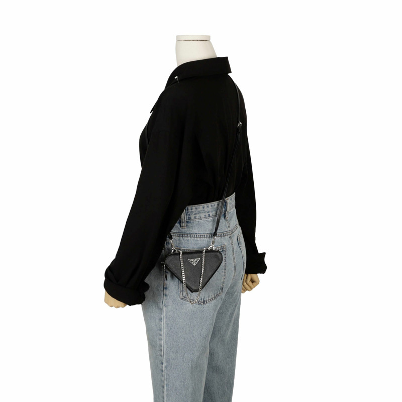 PRADA 三角形迷你斜背包 1NR015-10