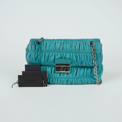 PRADA BT0939 GoPre 鏈條單肩斜背包