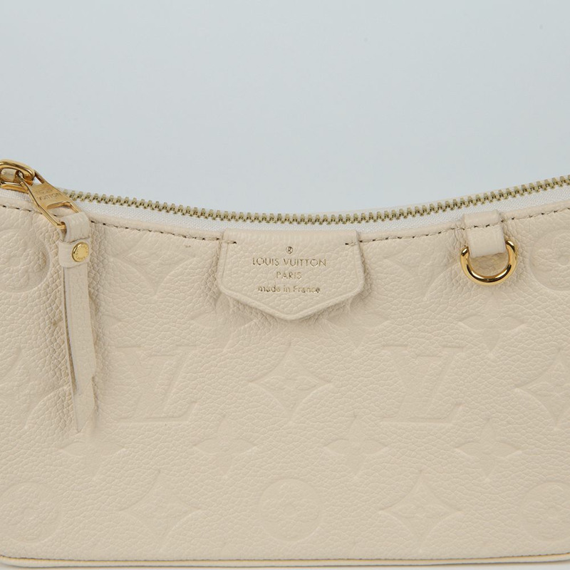 LOUIS VUITTON M81066 Easy Pouch 斜背包-2