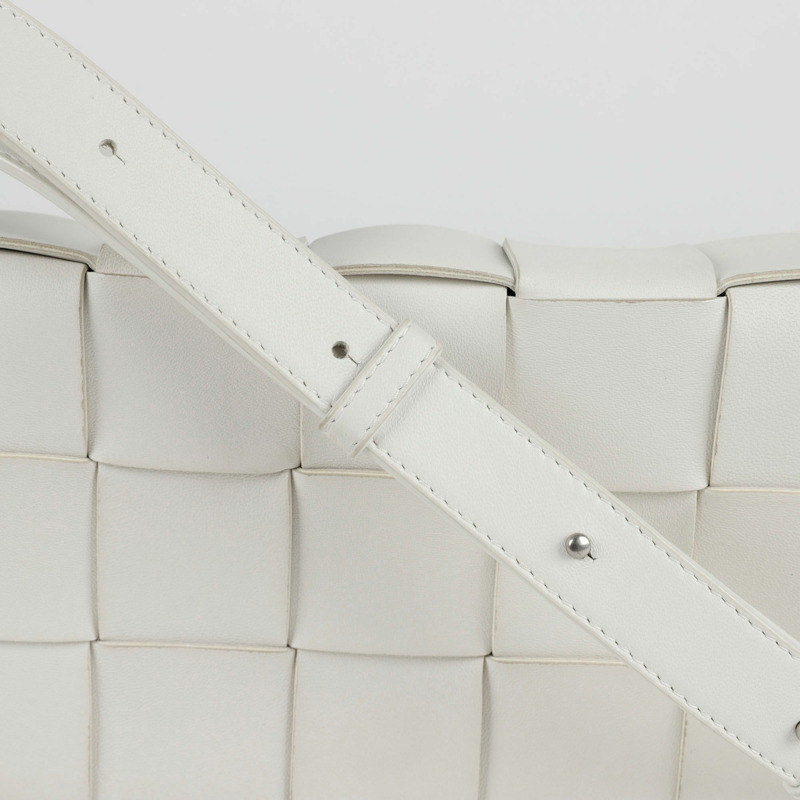 BOTTEGA VENETA Cassette 單肩斜背包 578004-1