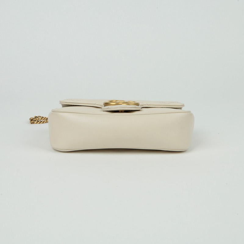 GUCCI GG Marmont 超迷你鏈條斜背包 476433-8