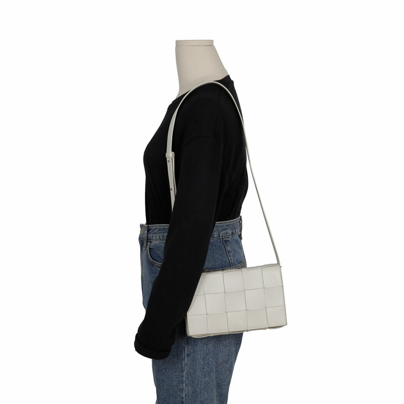BOTTEGA VENETA 578004 Cassette 單肩斜背包-13