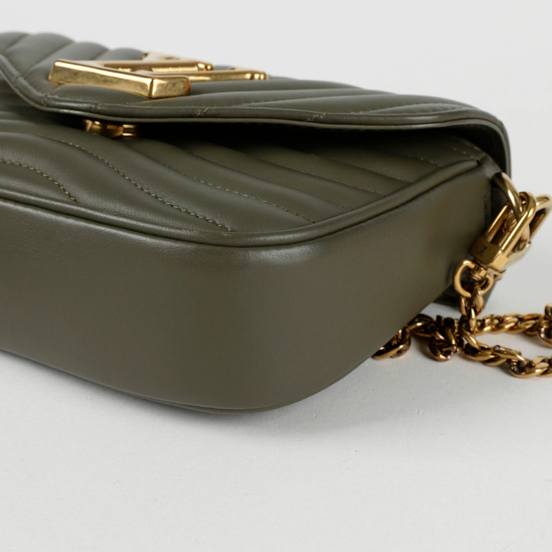 LOUIS VUITTON M56471 New Wave 多袋肩斜背包-8