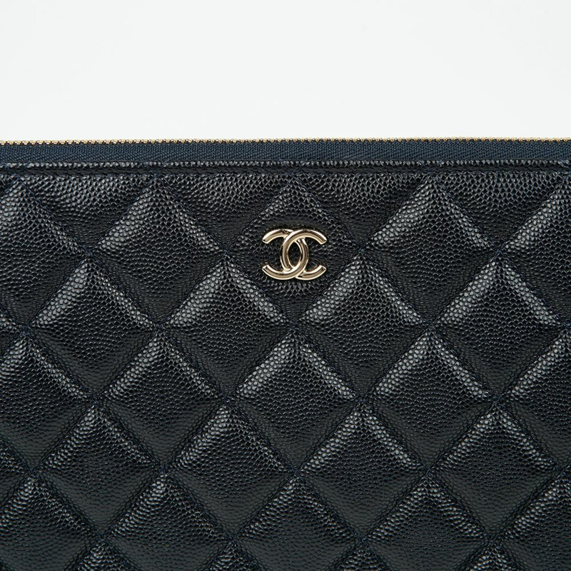 CHANEL A82552 Caviar Skin 經典大手拿包-2