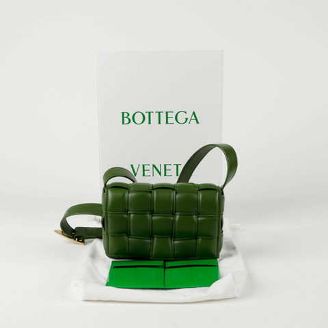 BOTTEGA VENETA 加厚卡式小號斜背單肩包 717506