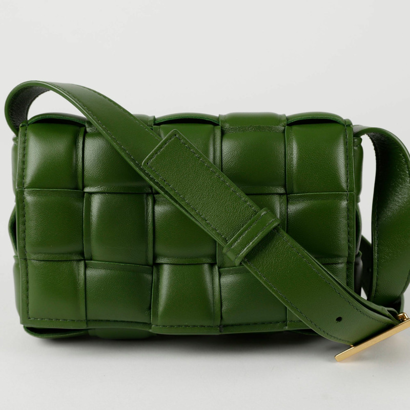 BOTTEGA VENETA 加厚卡式小號斜背單肩包 717506-1