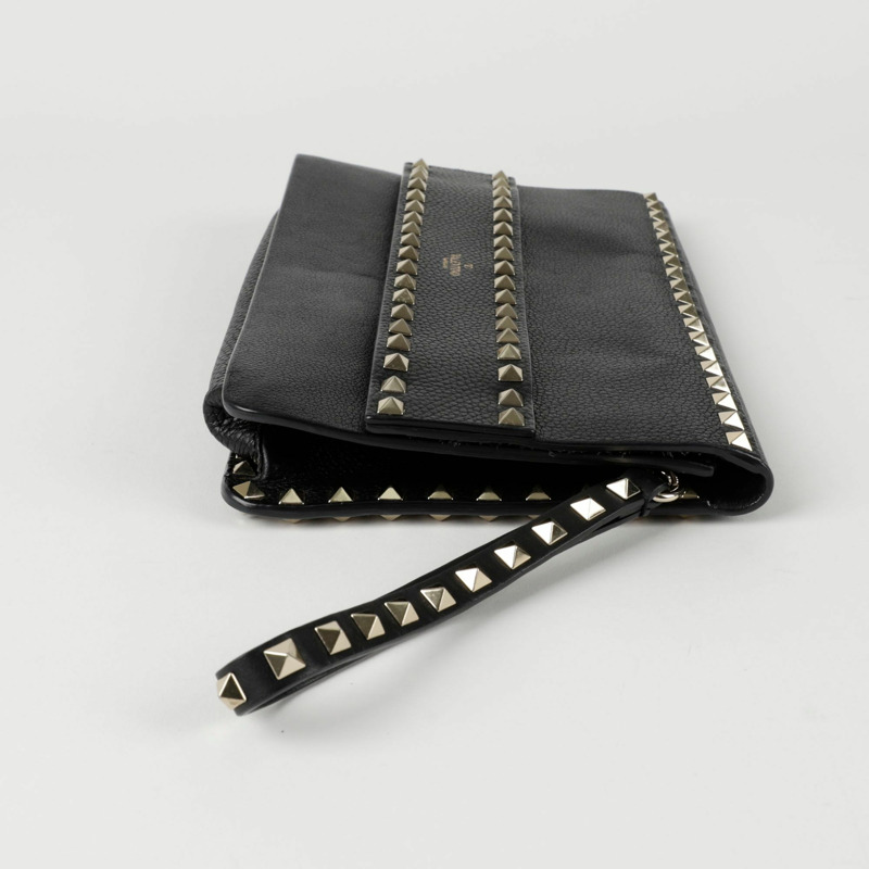 VALENTINO Rockstud 折疊帶手拿包 2B0E80-8