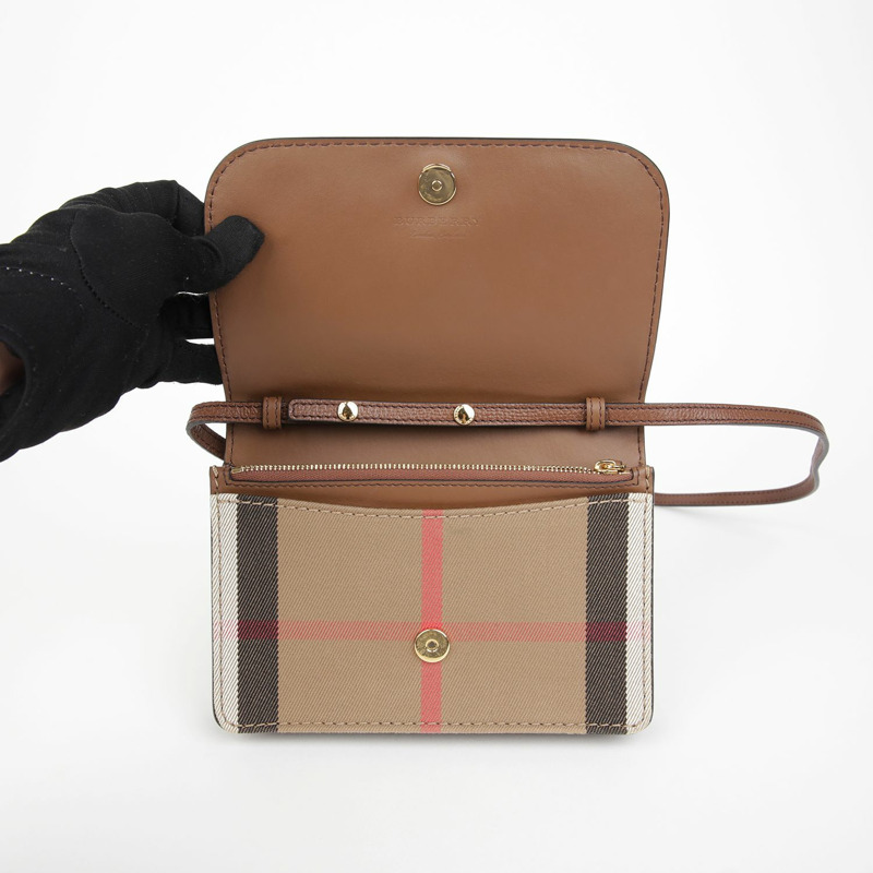 BURBERRY Hampshire WOC 肩斜背包 8046321-6