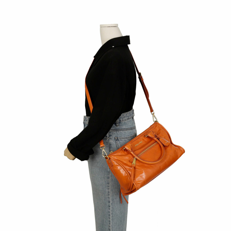 MIU MIU RL0101 Vitello 亮光皮革托特單肩包-11