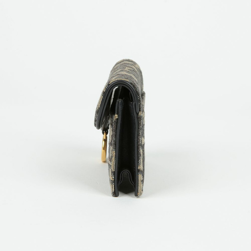 DIOR 斜角馬鞍形翻蓋卡夾 S5611CTZQ-4