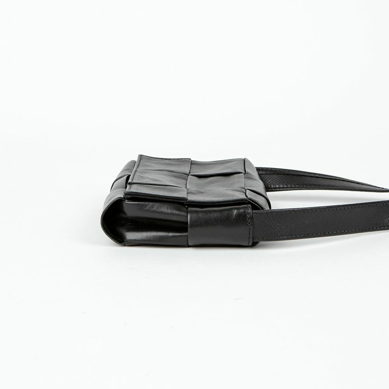 BOTTEGA VENETA Intrecciato Candy Cassette 迷你斜背包 667048-3