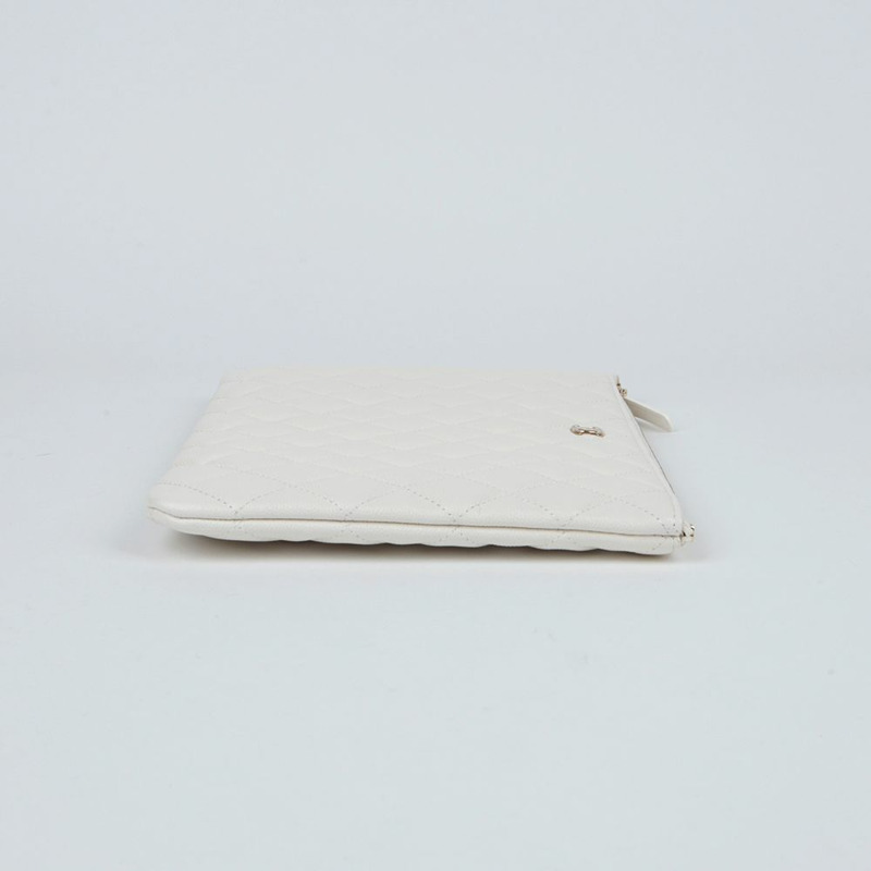 CHANEL Caviar Skin 經典新款中型手拿包 A82545-4