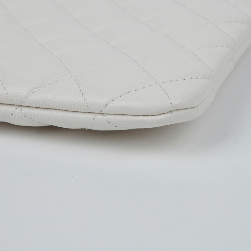 CHANEL Caviar Skin 經典新款中型手拿包 A82545-6