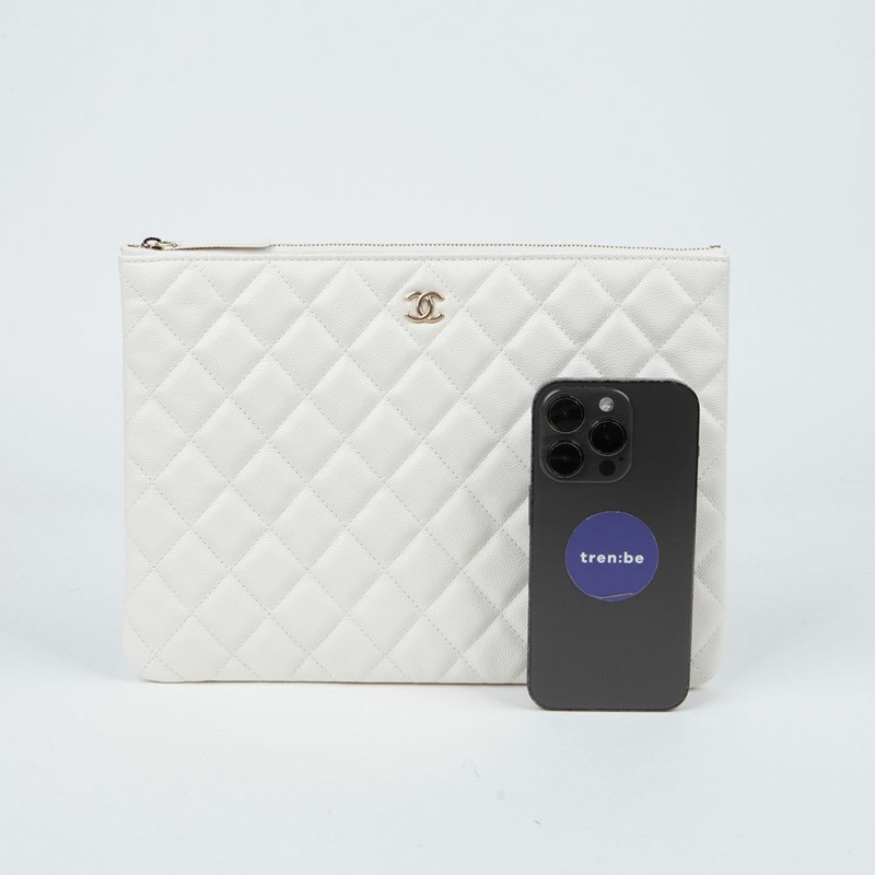 CHANEL Caviar Skin 經典新款中型手拿包 A82545-9
