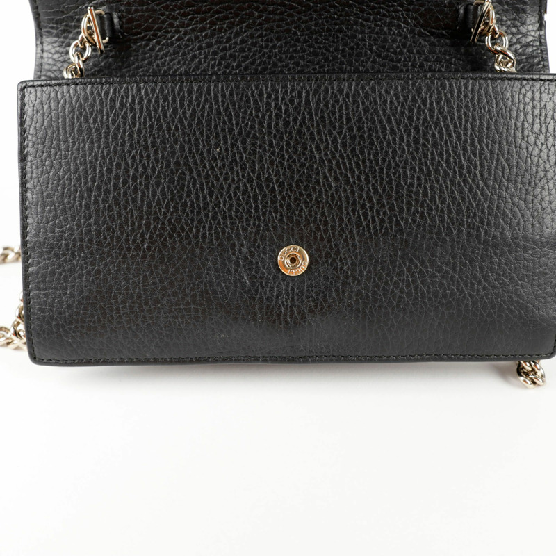 GUCCI 互扣式迷你鏈條斜背皮夾 510314-9