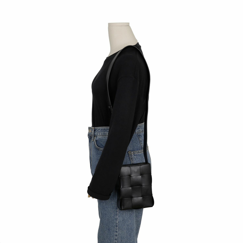 BOTTEGA VENETA Cassette 迷你手機支架單肩斜背包 729298-7