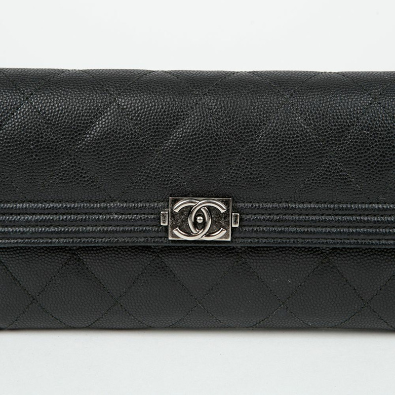 CHANEL Caviar Skin Boy 經典長版皮夾 A80286-2