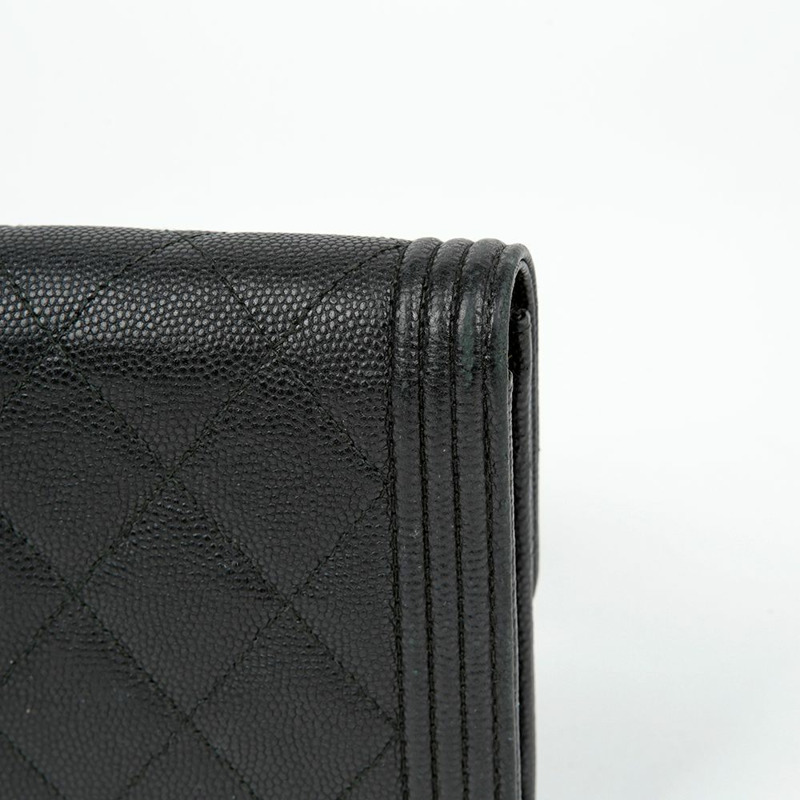 CHANEL Caviar Skin Boy 經典長版皮夾 A80286-4
