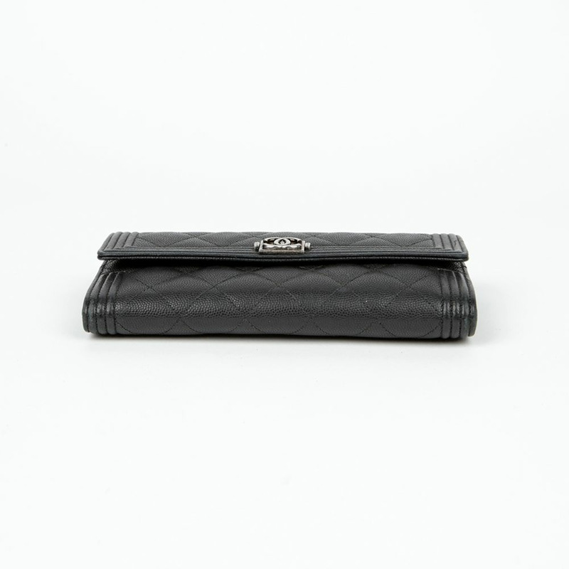 CHANEL Caviar Skin Boy 經典長版皮夾 A80286-7