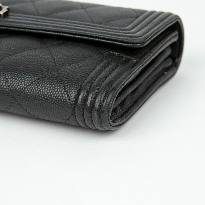CHANEL Caviar Skin Boy 經典長版皮夾 A80286-8