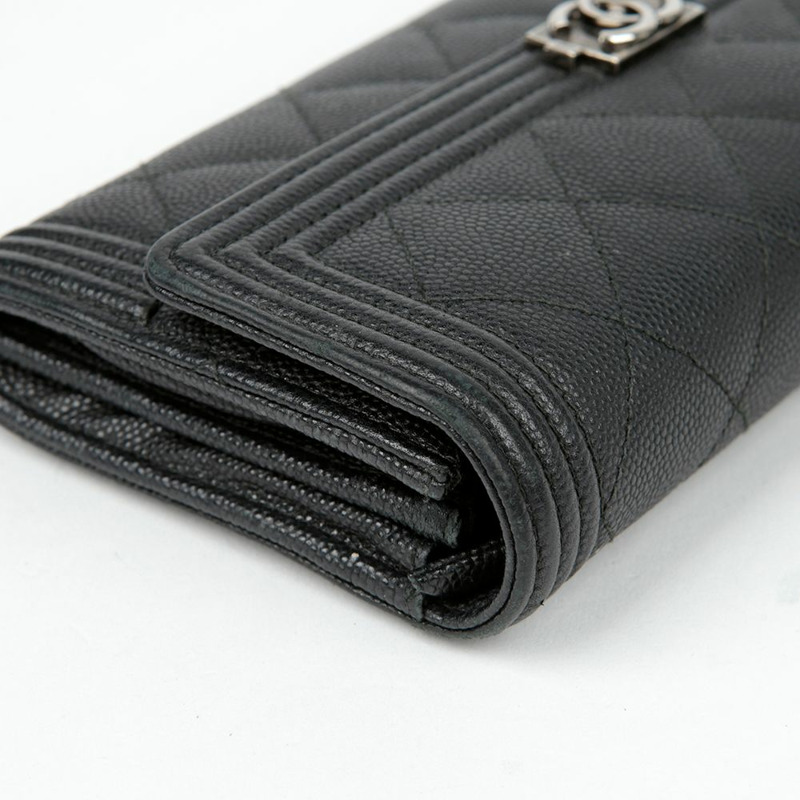 CHANEL Caviar Skin Boy 經典長版皮夾 A80286-10