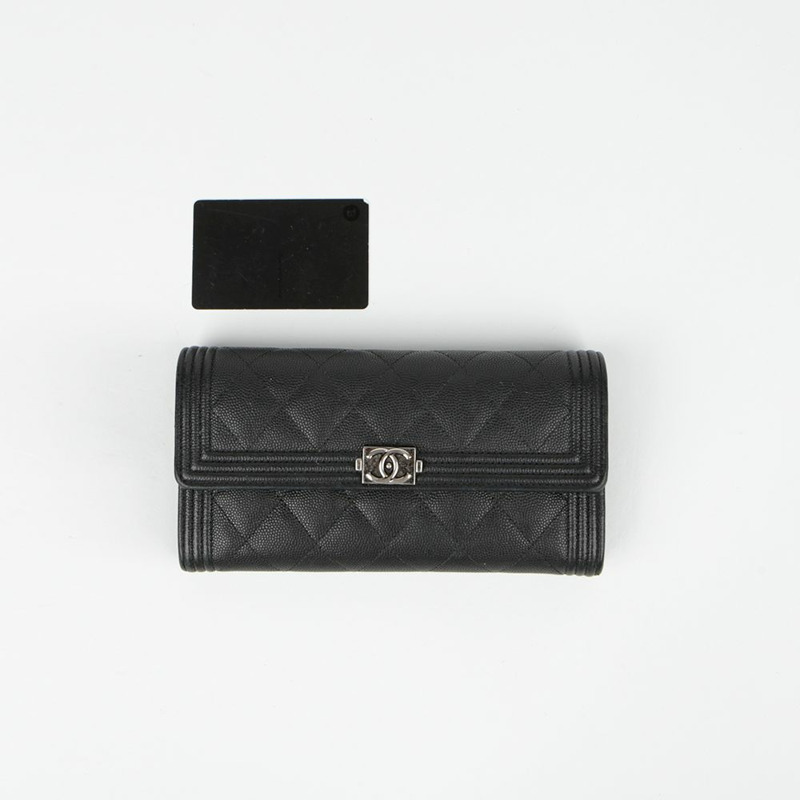 CHANEL Caviar Skin Boy 經典長版皮夾 A80286-14