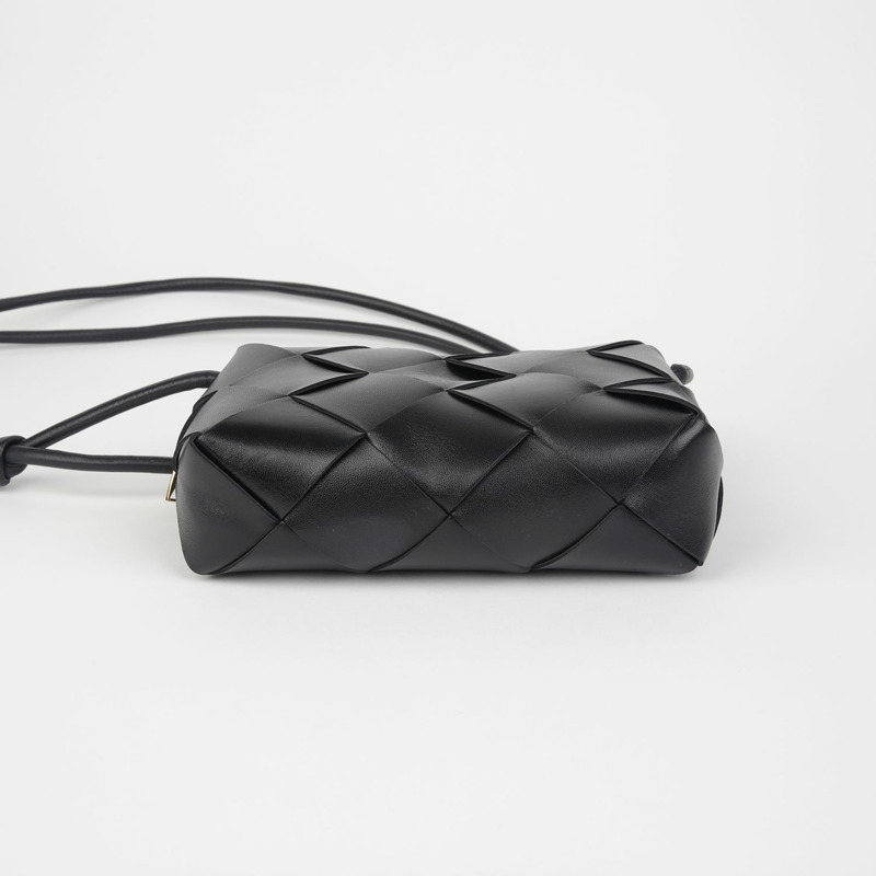 BOTTEGA VENETA Cassette 小型相機單肩斜背包 709417-3