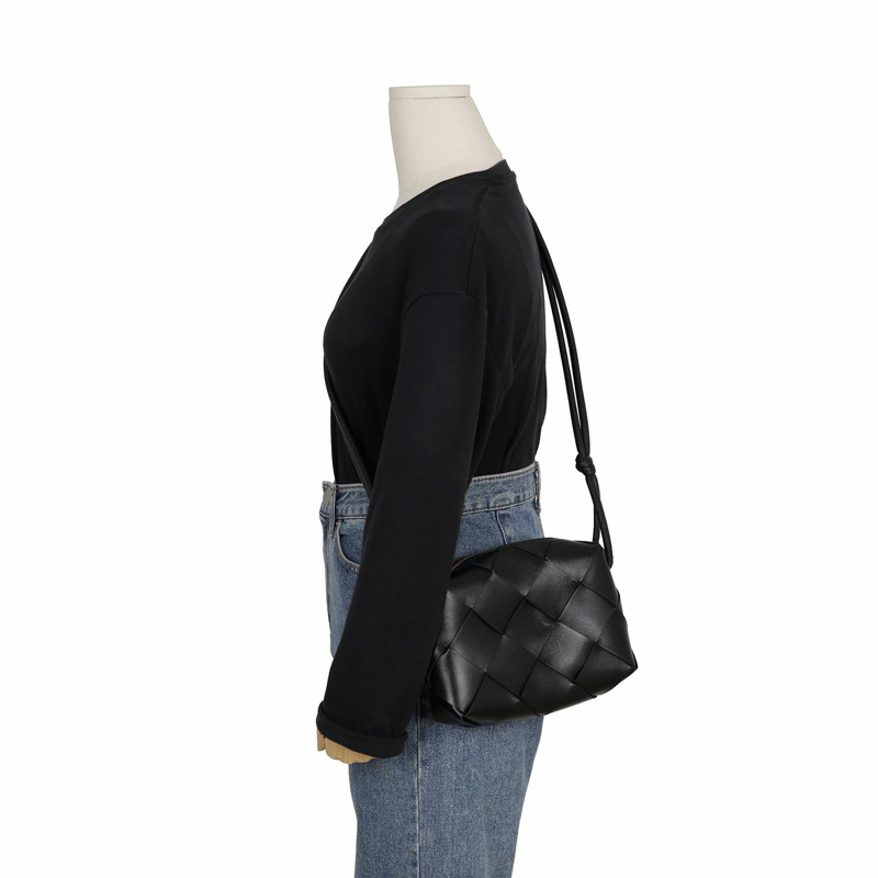 BOTTEGA VENETA Cassette 小型相機單肩斜背包 709417-6