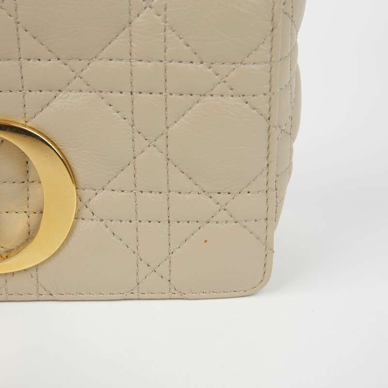 DIOR M9241UWHC Caro 小號肩斜背包-3