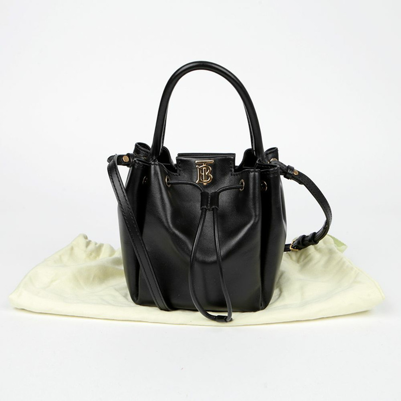 BURBERRY Monogram Motif TB 水桶托特肩背包 8028541-0